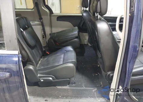 2014 Chrysler Town & Country Touring z USA, uszkodzony, nr VIN 2C4RC1BG9ER437832